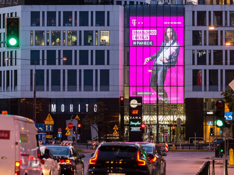 A Complete Guide to Indoor and Outdoor LED Displays in 2025