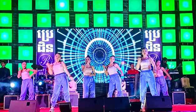 2020.1 Galaxias P16 for a dance show in Cambodia 